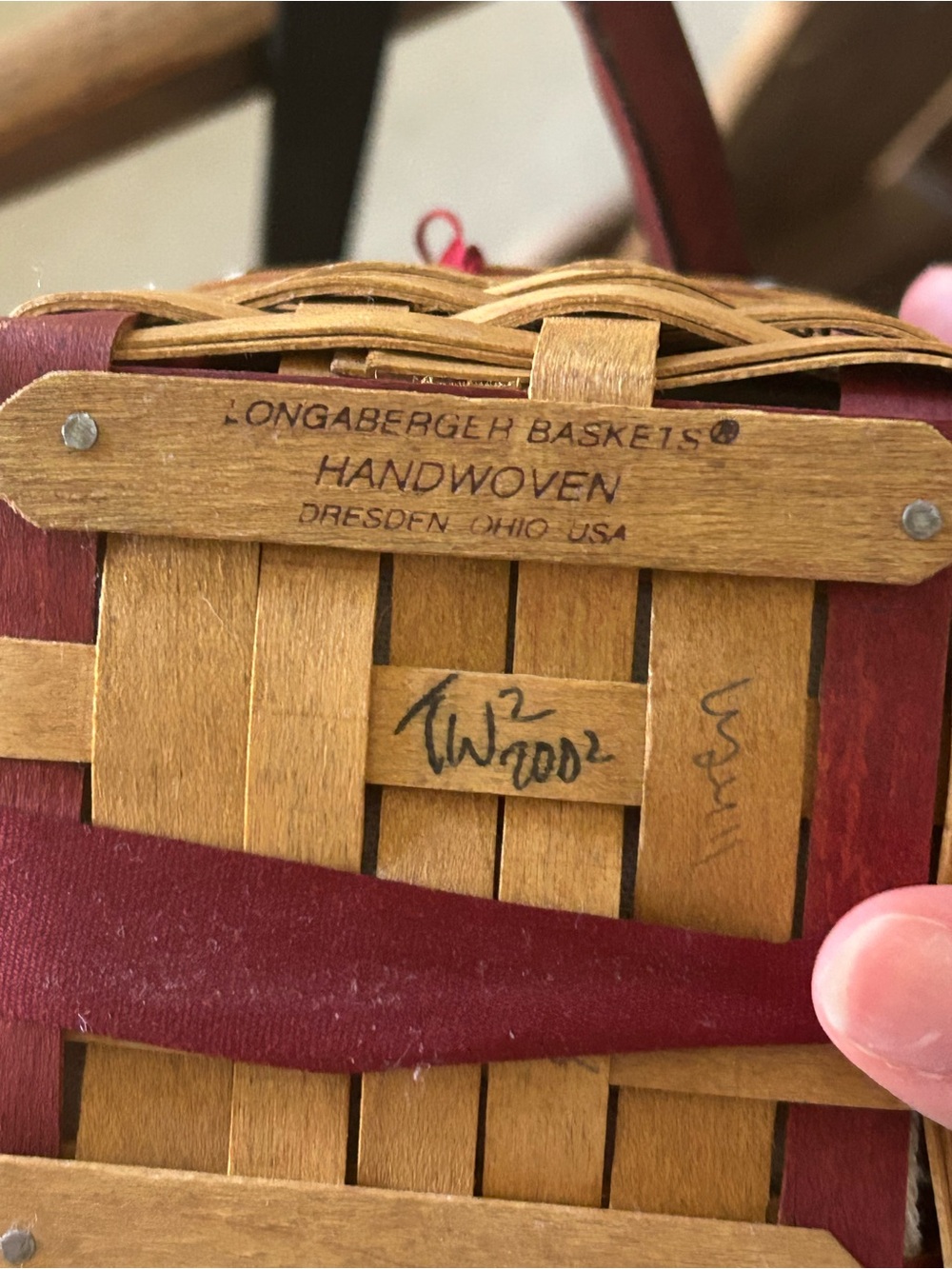 Small Longaberger Handwoven Basket with Deep Red Accent and Hearts - Picture 4 of 11
